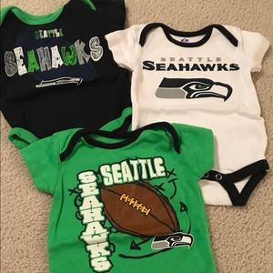Seattle Seahawks Baby Onesie Set
